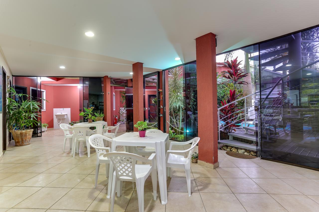 Dos Ingleses Inn